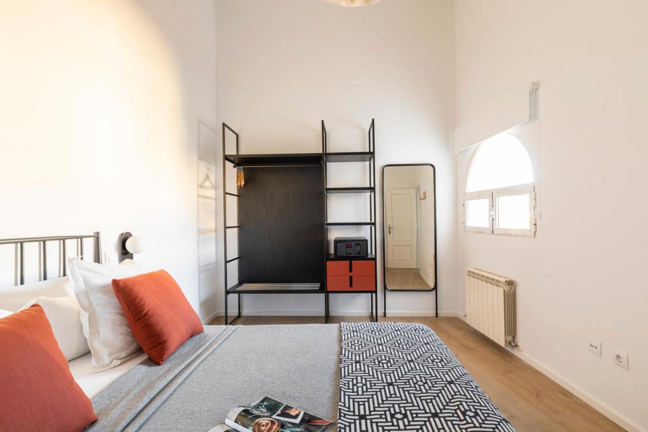 Aspasios Calle Mayor Apartments Мадрид Екстериор снимка